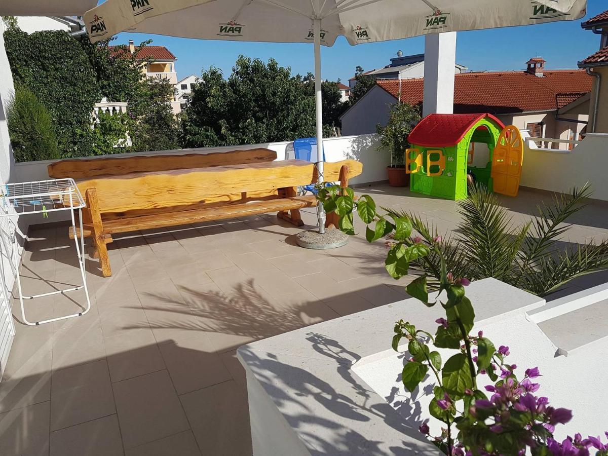 Apartmani Slavica ビオグラード・ナ・モル エクステリア 写真