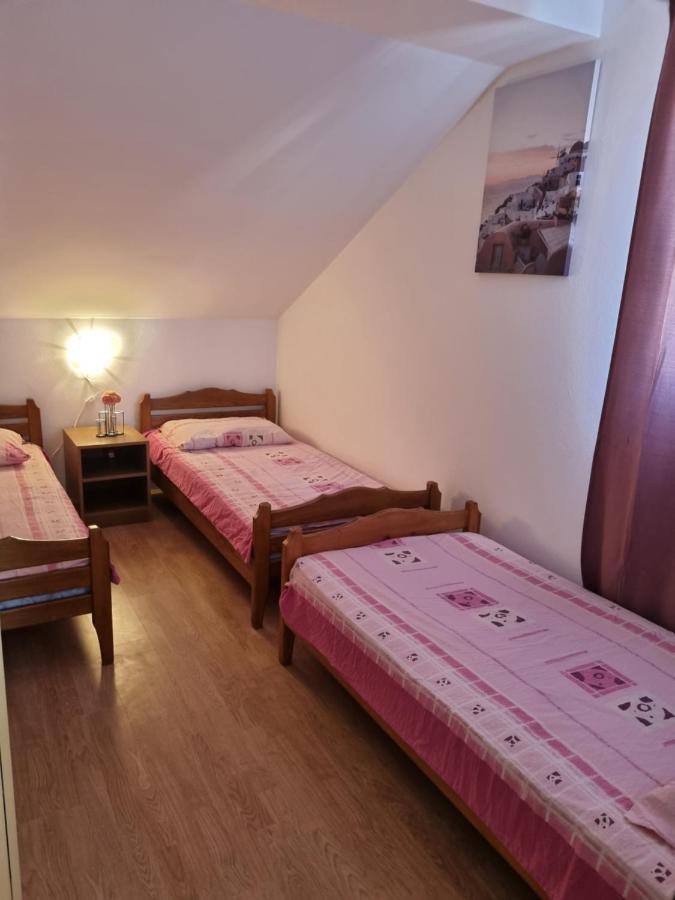 Apartmani Slavica ビオグラード・ナ・モル エクステリア 写真