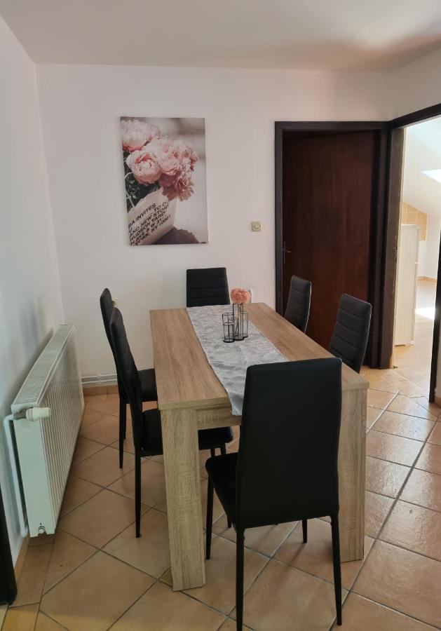 Apartmani Slavica ビオグラード・ナ・モル エクステリア 写真