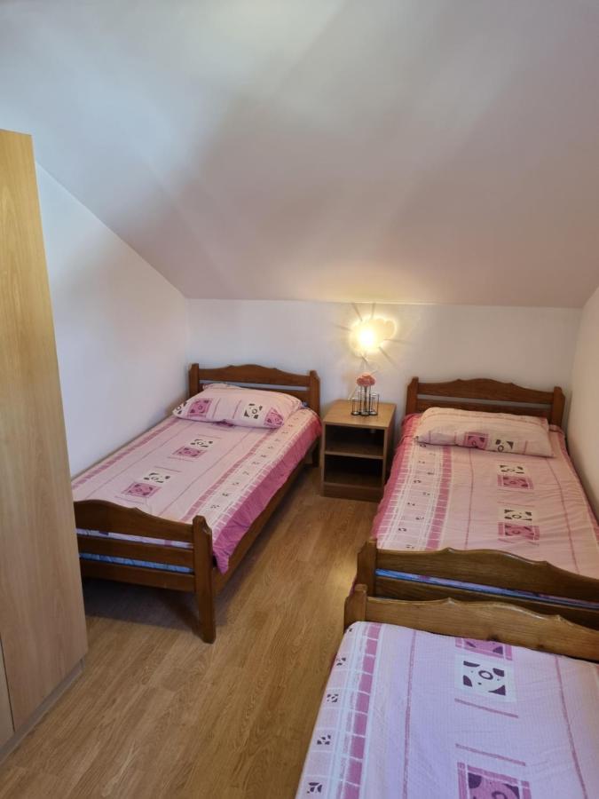Apartmani Slavica ビオグラード・ナ・モル エクステリア 写真