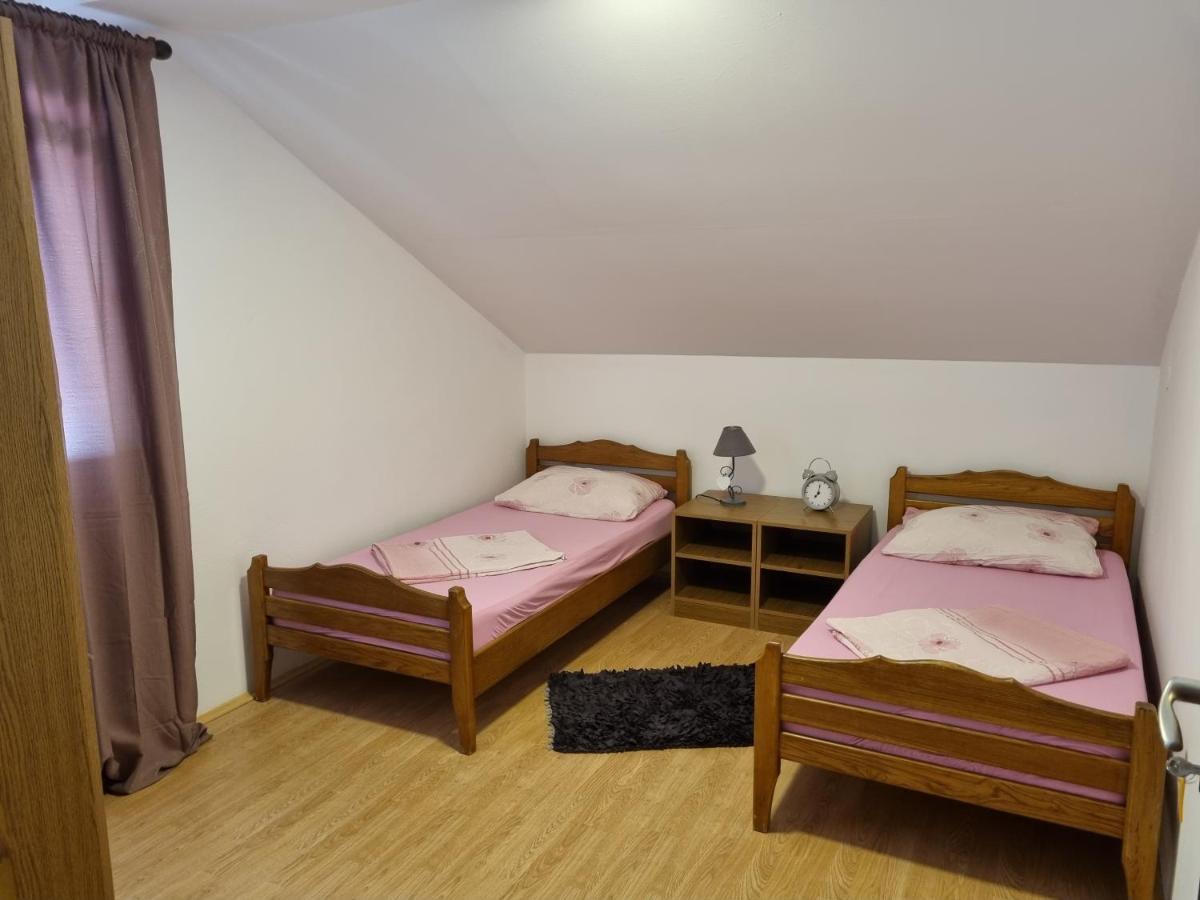 Apartmani Slavica ビオグラード・ナ・モル エクステリア 写真