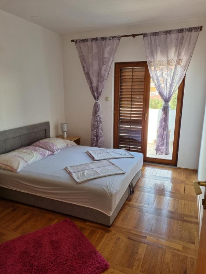 Apartmani Slavica ビオグラード・ナ・モル エクステリア 写真